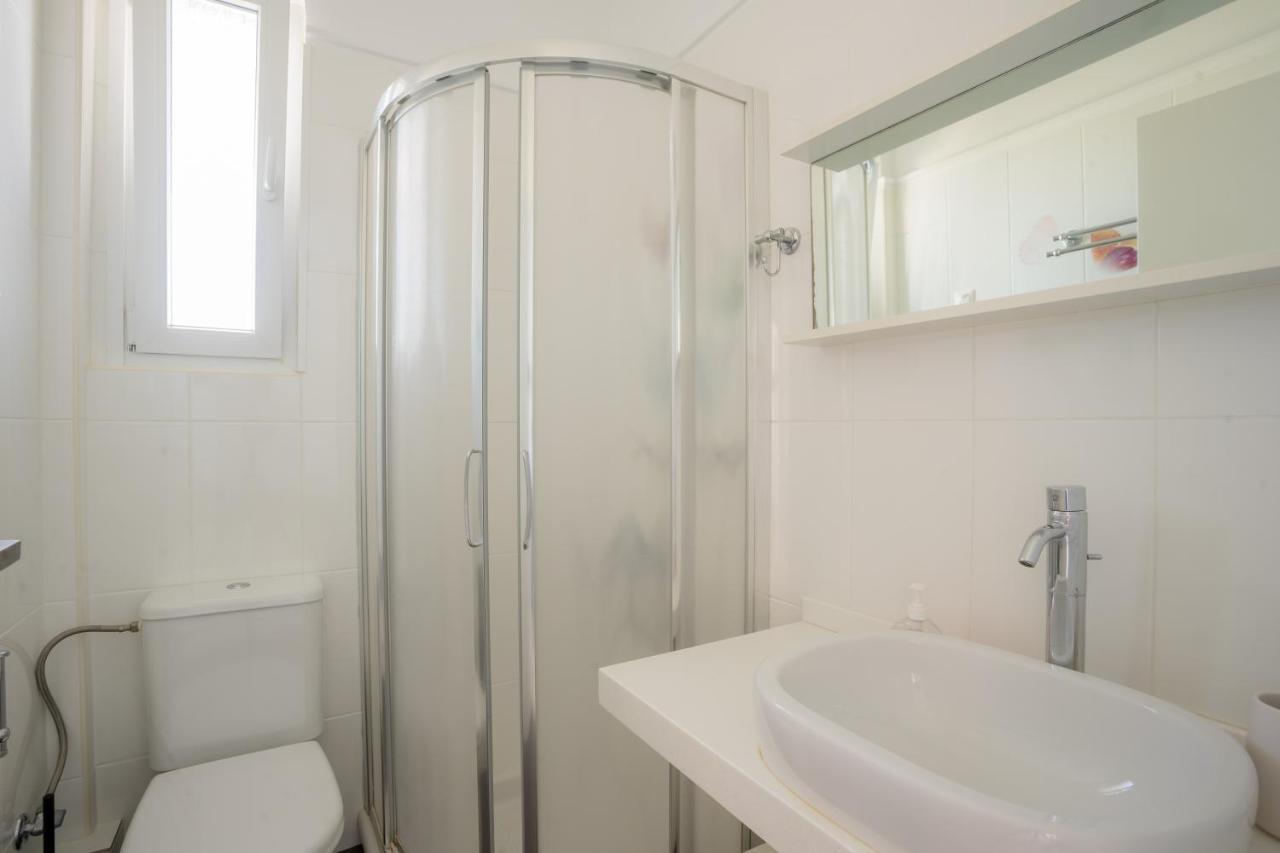 Lefkothea Apartments Nikiana Bagian luar foto